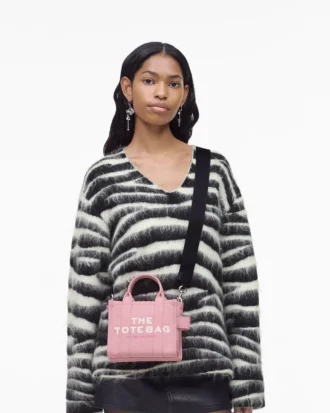 the canvas crossbody tote bag 1 4 330x413 - The Canvas Crossbody Tote Bag