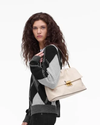 The Cristina Messenger The Cristina Messenger