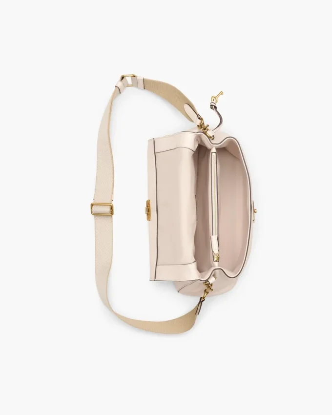 The Cristina Messenger The Cristina Messenger