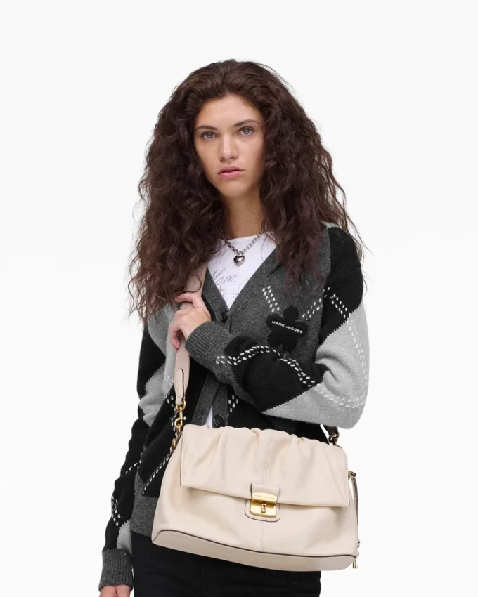 The Cristina Messenger The Cristina Messenger
