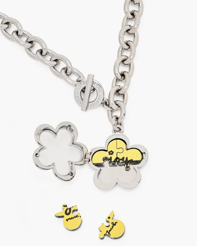 The Daisy Puzzle Necklace The Daisy Puzzle Necklace